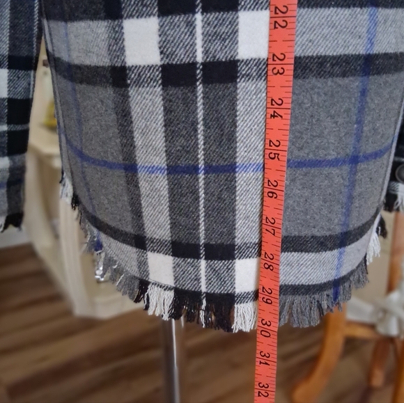 Mystree Black, White and Blue Plaid Shirt Jacket Size Small - Picture 8 of 13